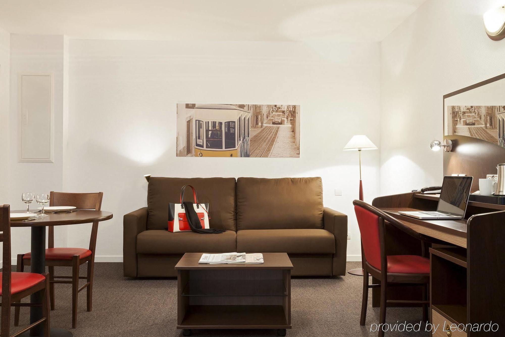 Comfort Suites Le-Port-Marly Paris Ouest Le Port-Marly Luaran gambar