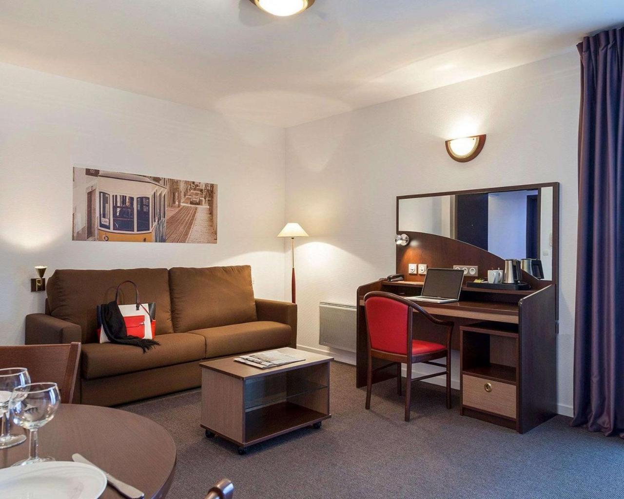 Comfort Suites Le-Port-Marly Paris Ouest Le Port-Marly Luaran gambar
