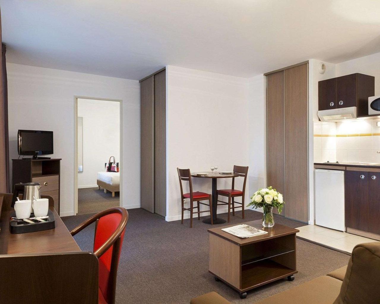 Comfort Suites Le-Port-Marly Paris Ouest Le Port-Marly Luaran gambar