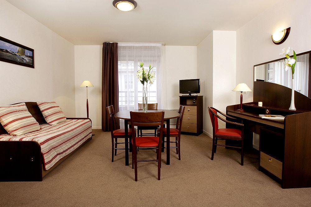 Comfort Suites Le-Port-Marly Paris Ouest Le Port-Marly Luaran gambar