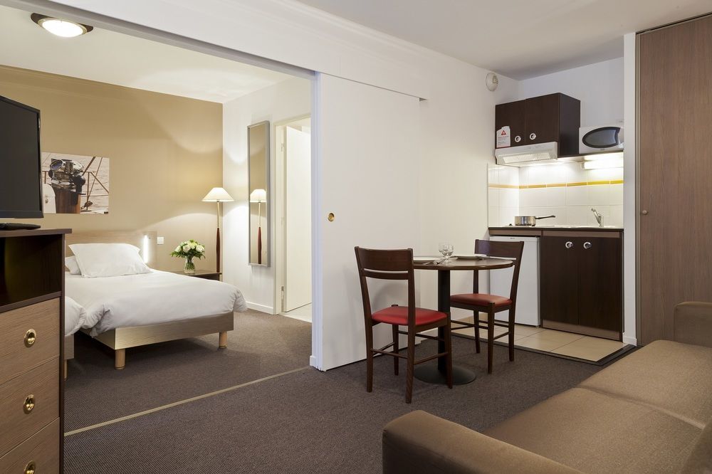 Comfort Suites Le-Port-Marly Paris Ouest Le Port-Marly Luaran gambar
