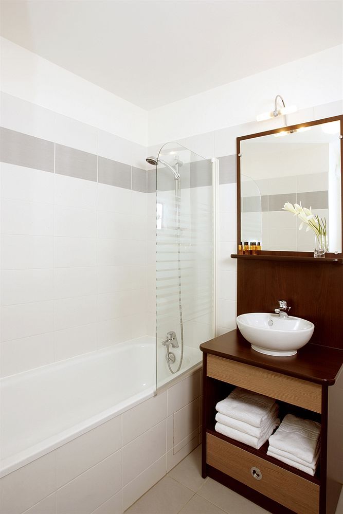 Comfort Suites Le-Port-Marly Paris Ouest Le Port-Marly Luaran gambar